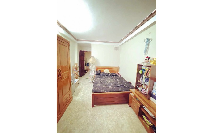 Bán nhà phố Nguyễn Chính - Hoàng Mai, DT 33m x 5 tầng, ngõ rộng, chỉ vài bước ra ô tô